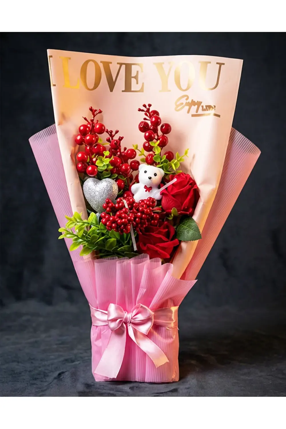 Sevgiliye Yılbaşı Hediyesi - Kırmızı Güllü Kokina Buket - Sevgili