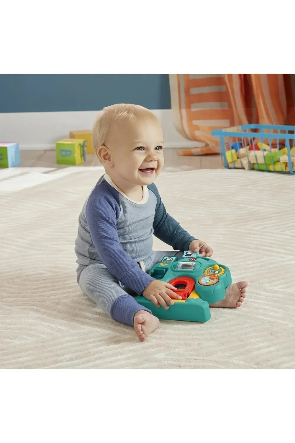 Sevimli Arkadaşlar Ve Ağaç Ev