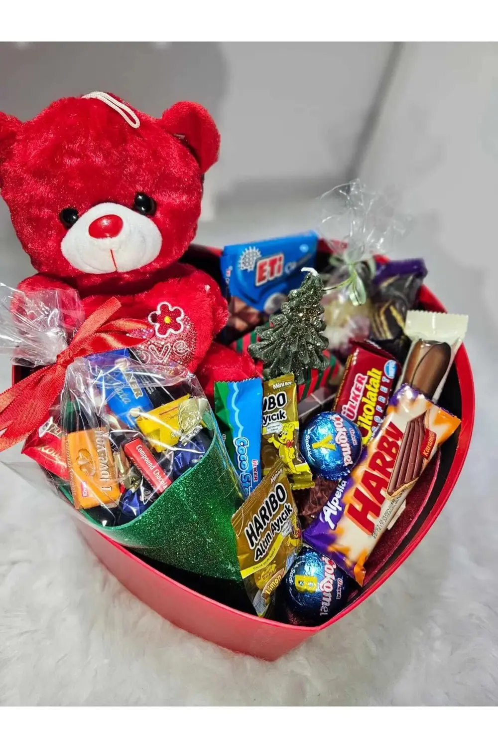 Sevimli Ayıcık ve Çikolata Hediye Kutusu