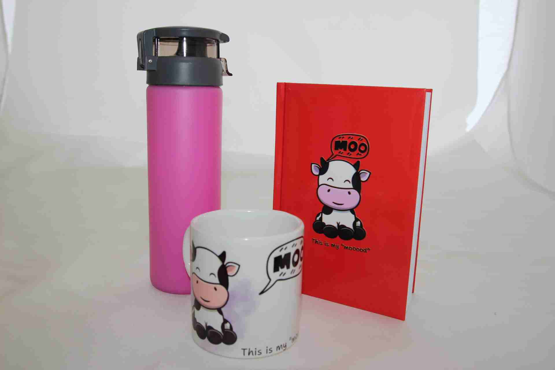 Sevimli İnek Kupa Bardak, Baskılı Defter Ve Mor Renk Termos Hediye Kutusu