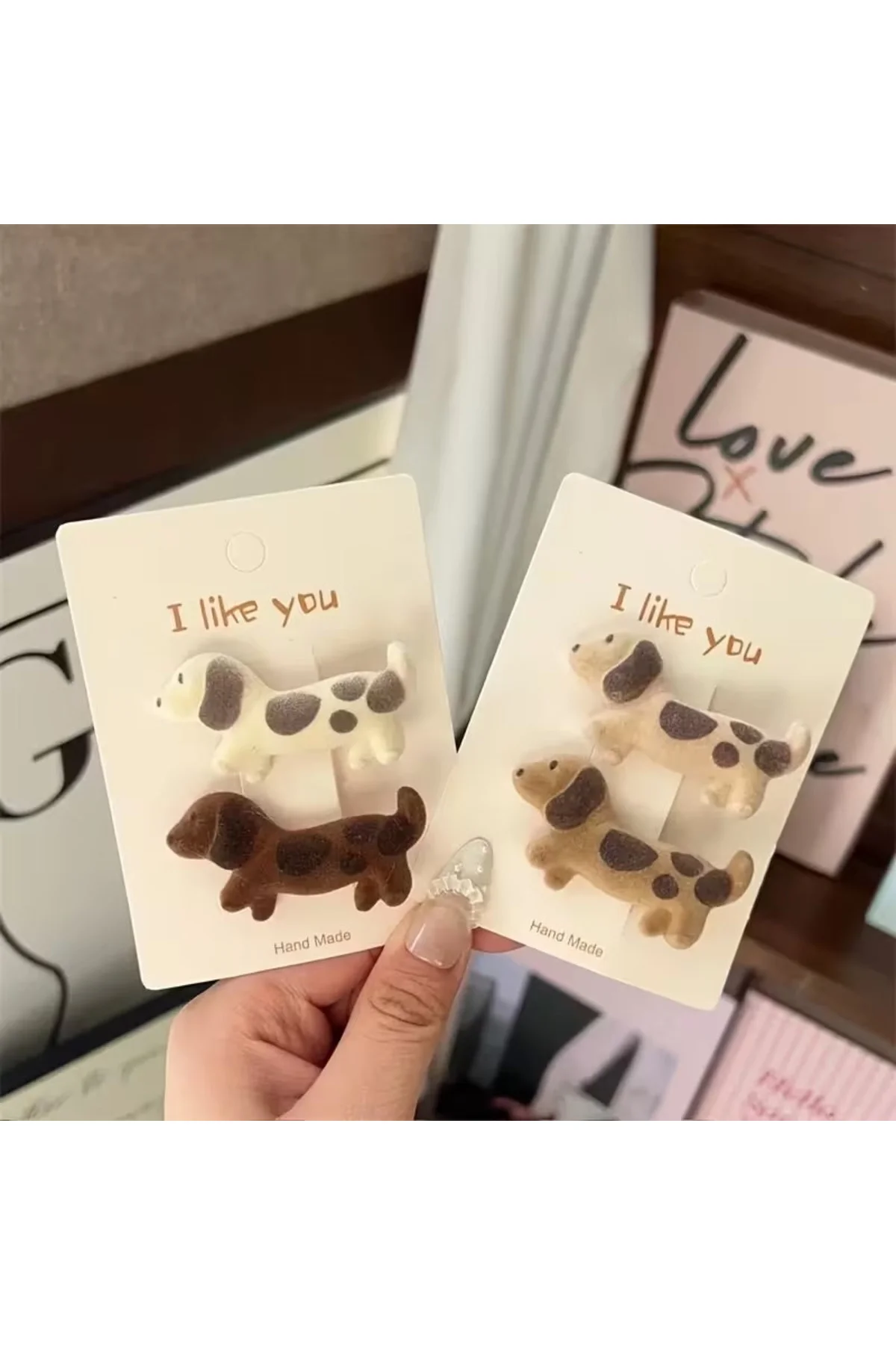 Sevimli Peluş Sosis Köpek Tasarımlı Kadife Dokulu Yan Toka / Saç Tokası Seti Sevimli Peluş Sosis Köpek Tasarımlı Kadife Dokulu Yan Toka / Saç Tokası Seti