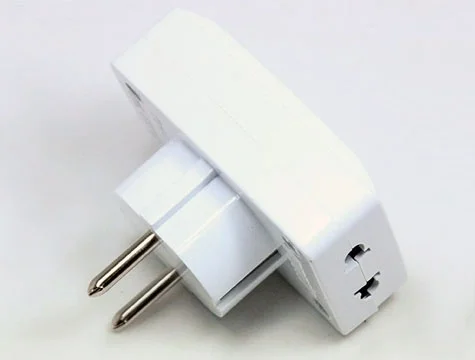 Seyahat Tipi Universal Çoklu Priz Adaptörü Seyahat Tipi Universal Çoklu Priz Adaptörü