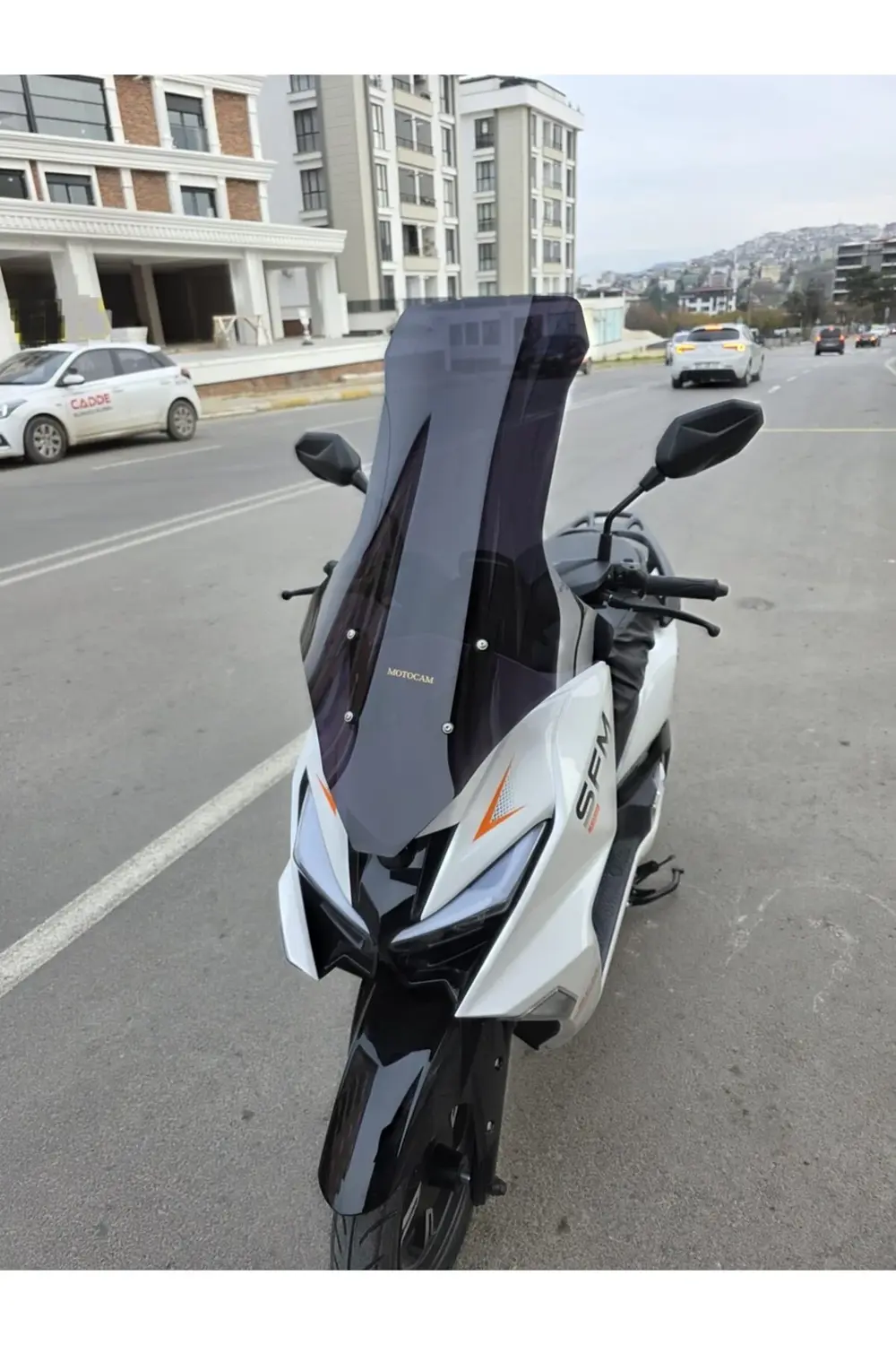 SFM Lahos Ön Cam 2024-2026 Model 78cm Siyah Renkli 4mm