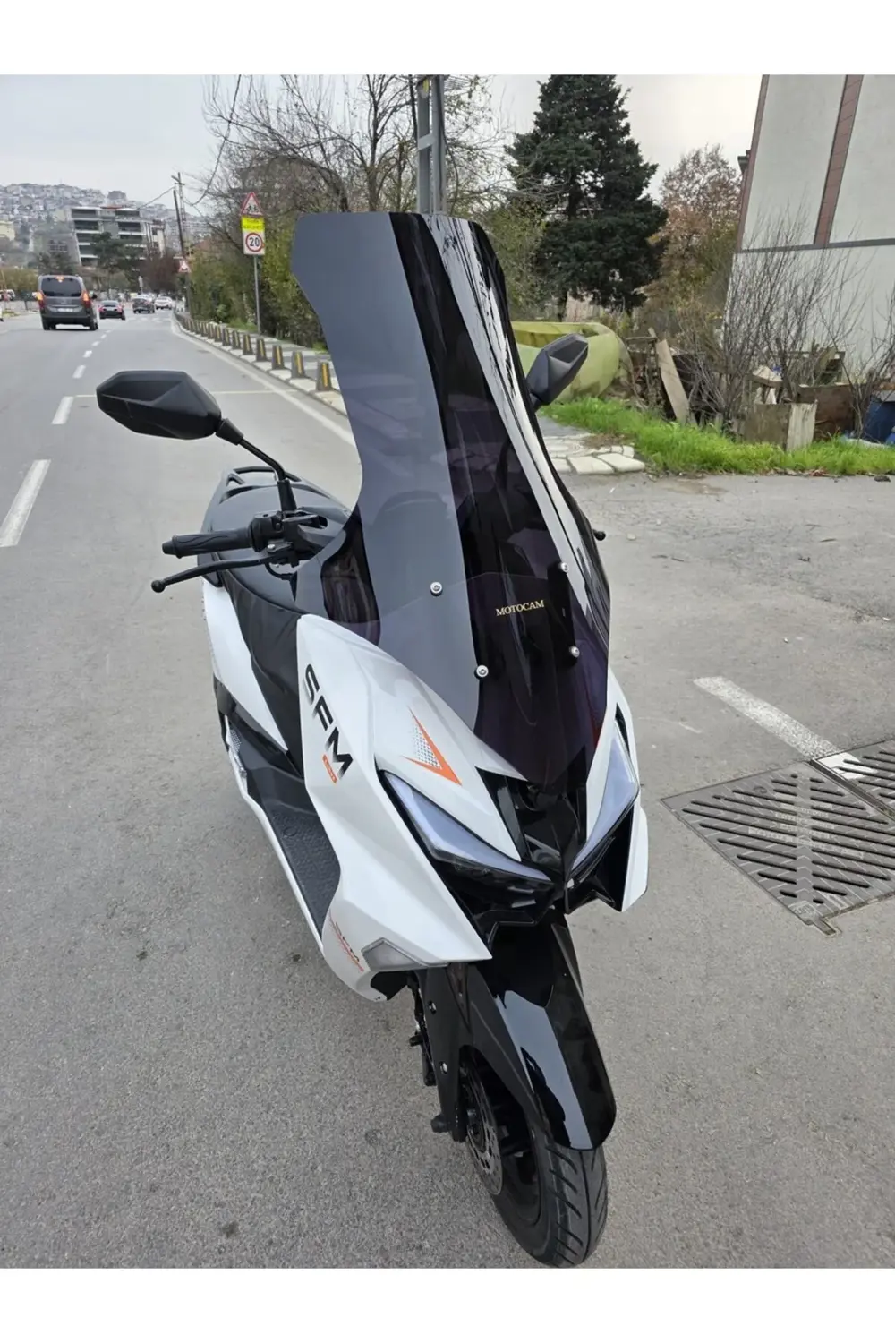 SFM Lahos Ön Cam 2024-2026 Model 78cm Siyah Renkli 4mm