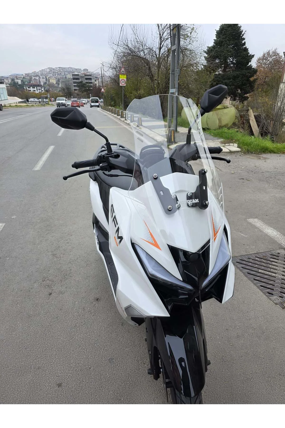 SFM Lahos Ön Cam 2024-2026 Model 55cm Şeffaf Renkli 4mm