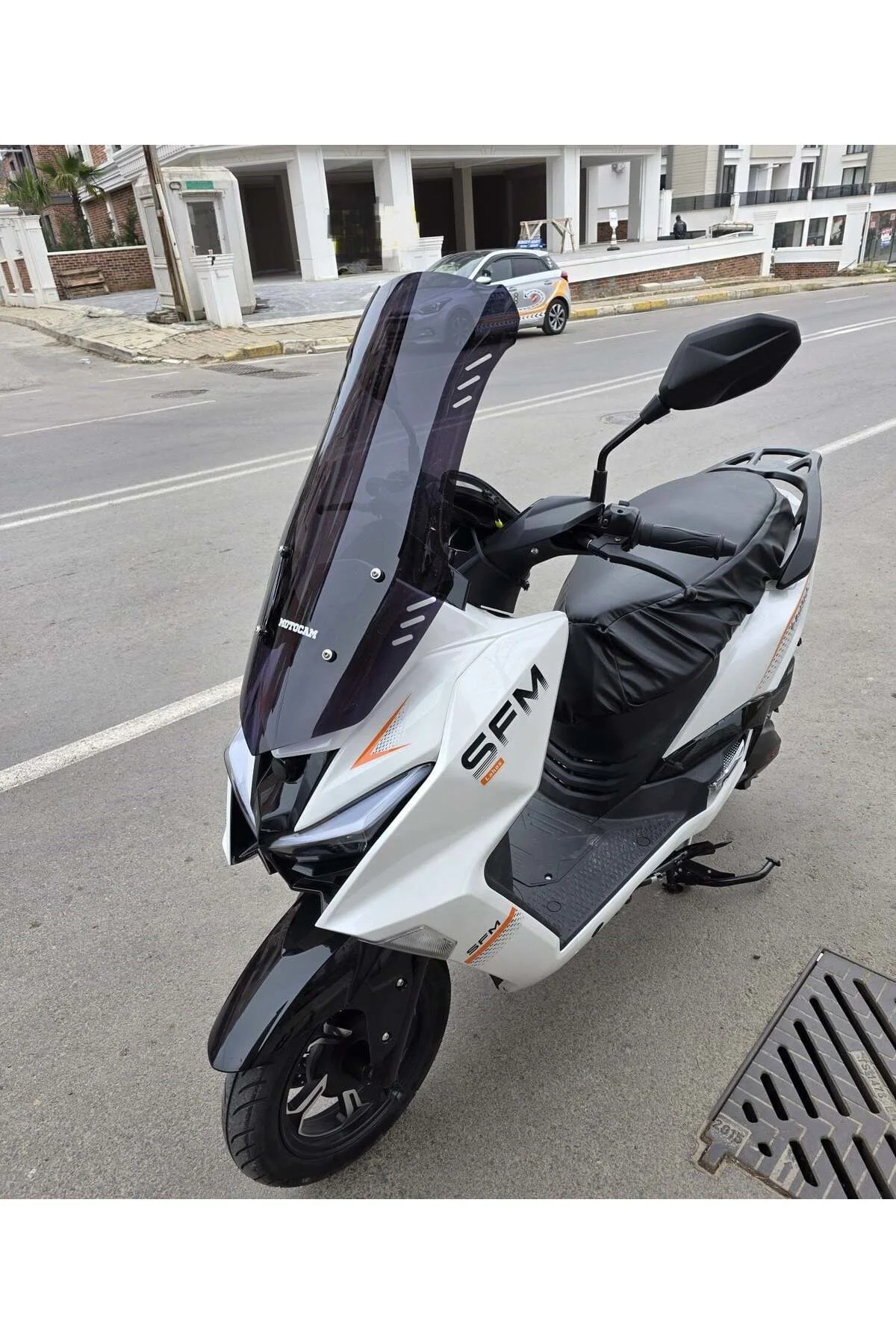 SFM Lahos Ön Cam 2024-2026 Model 65cm Siyah Renkli 4mm