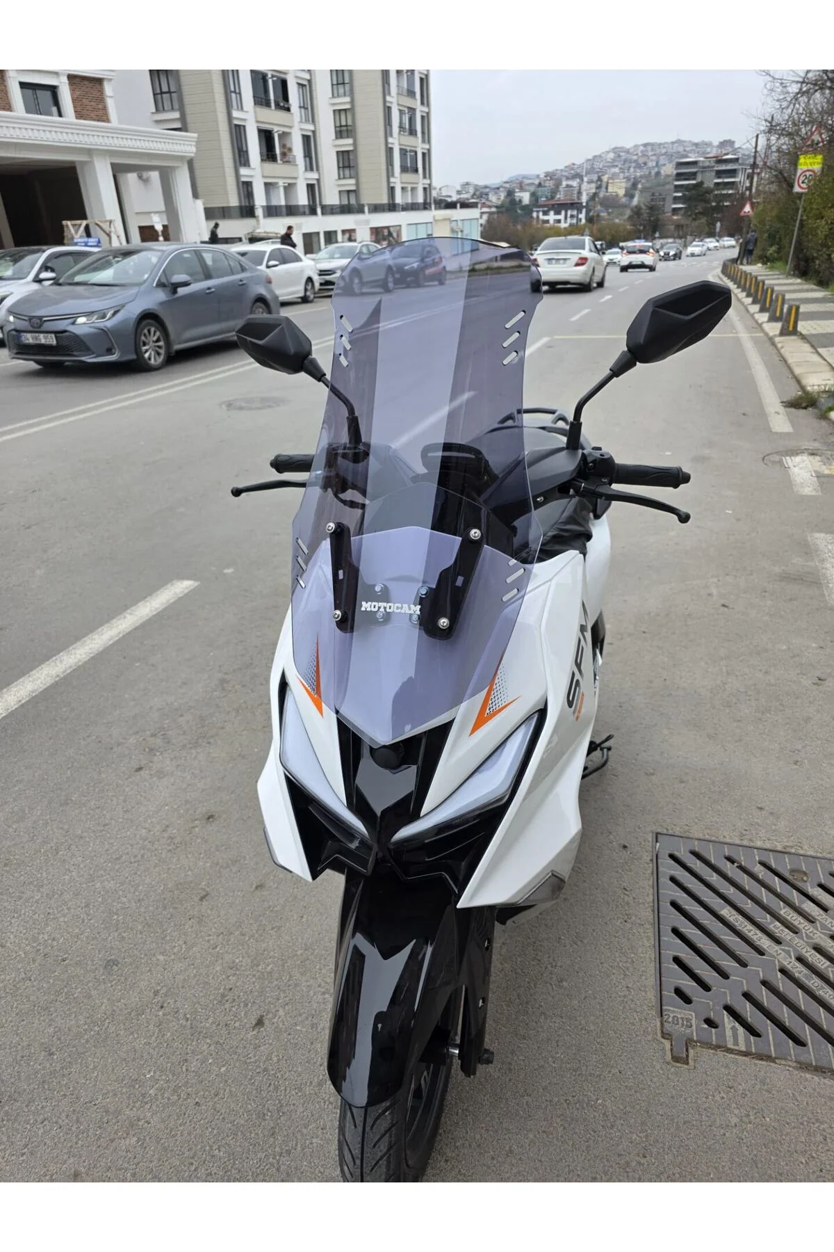 SFM Lahos Ön Cam 2024-2026 Model 65cm Füme Renkli 4mm