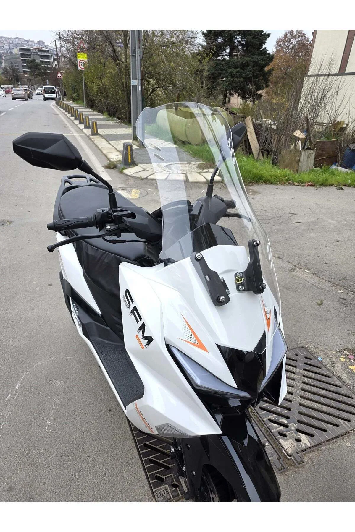 SFM Lahos Ön Cam 2024-2026 Model 65cm Şeffaf Renkli 4mm