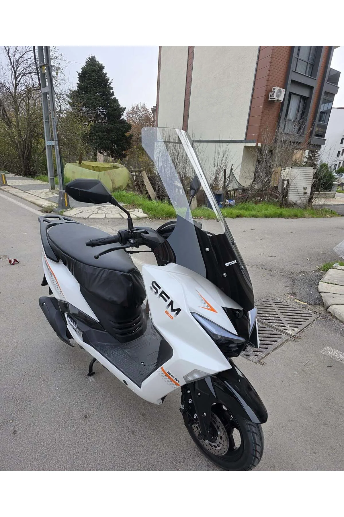 SFM Lahos Ön Cam 2024-2026 Model 78cm Şeffaf Renkli 4mm