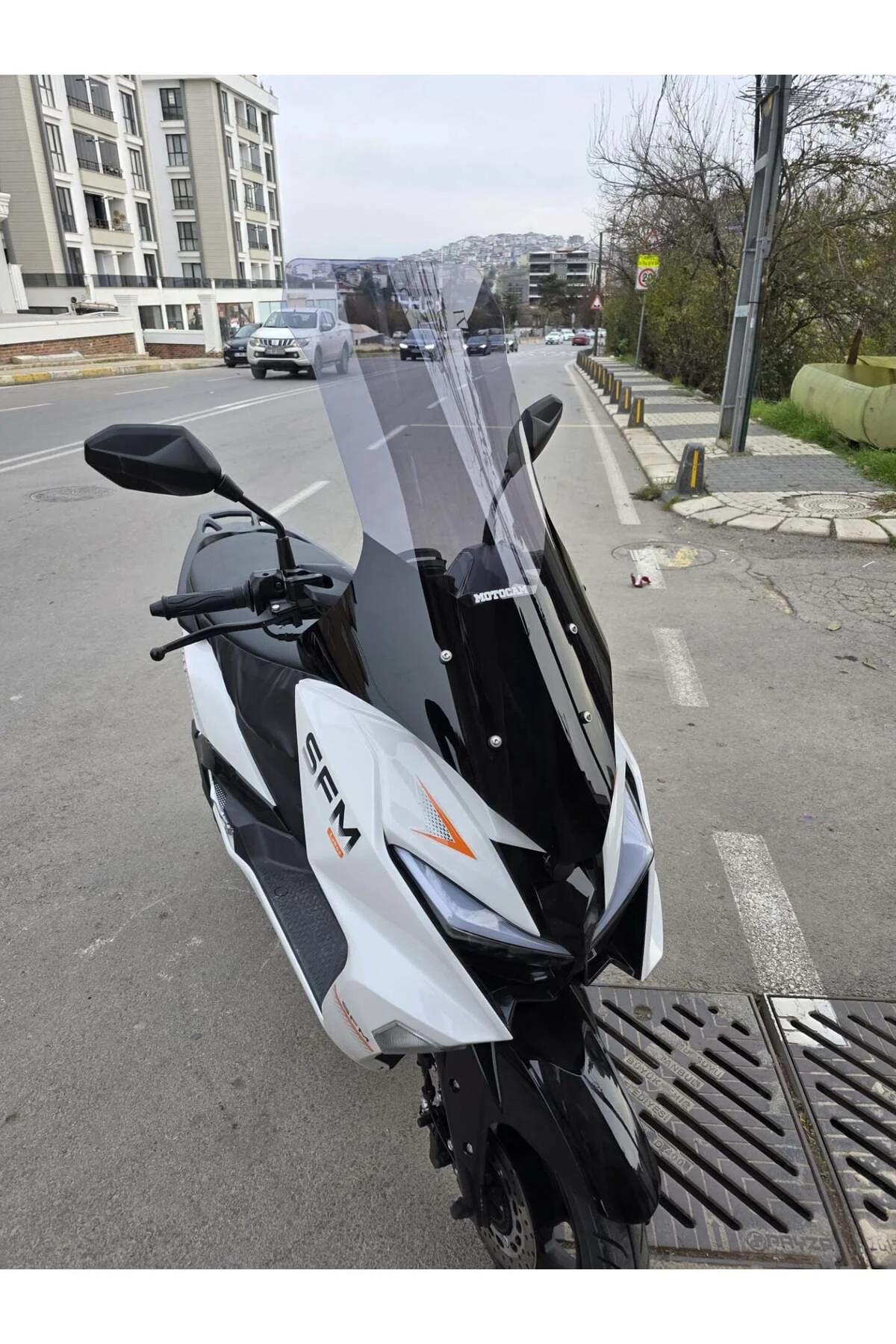 SFM Lahos Ön Cam 2024-2026 Model 78cm Füme Renkli 4mm