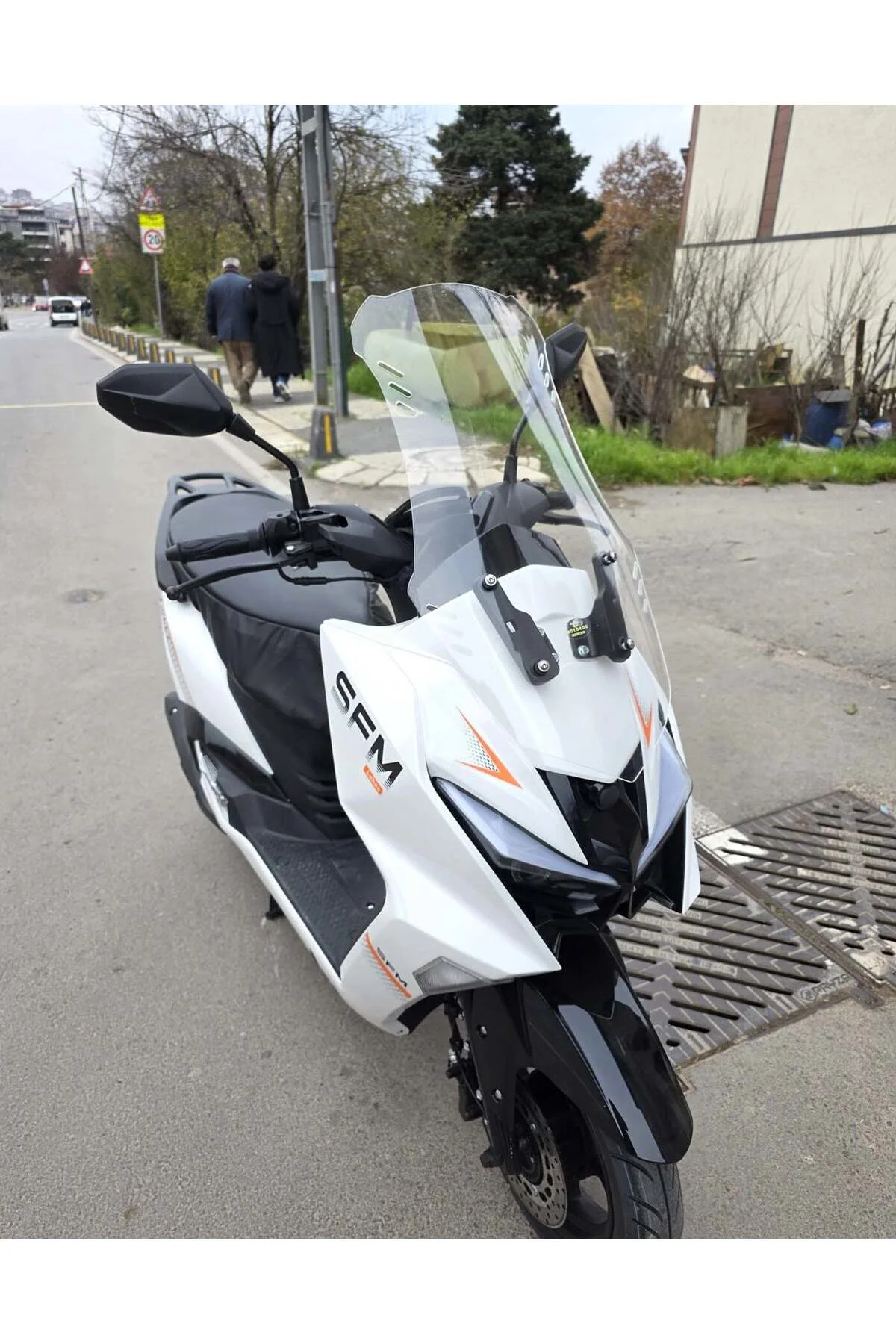 SFM Lahos Ön Cam 2024-2026 Model 65cm Şeffaf Renkli 4mm