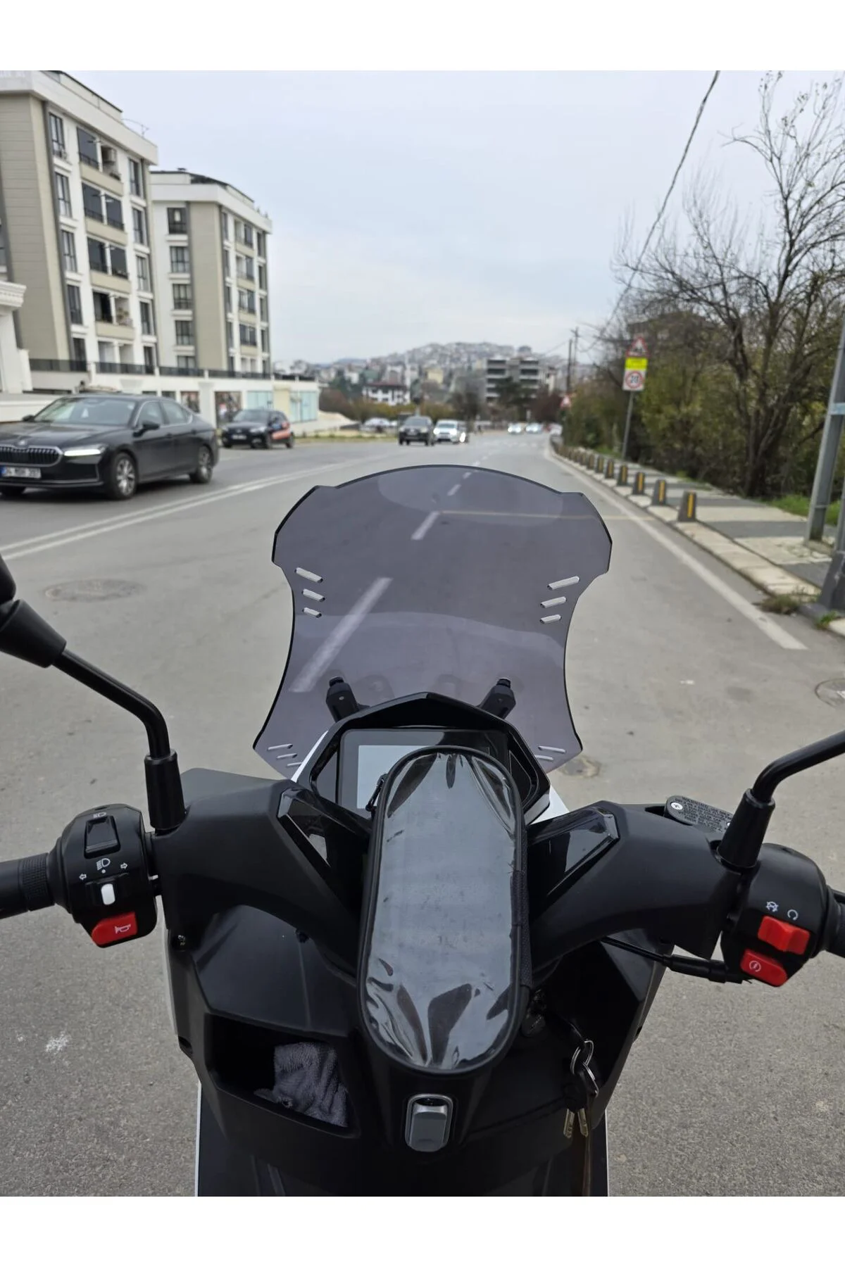 SFM Lahos Ön Cam 2024-2026 Model 55cm Füme Renkli 4mm