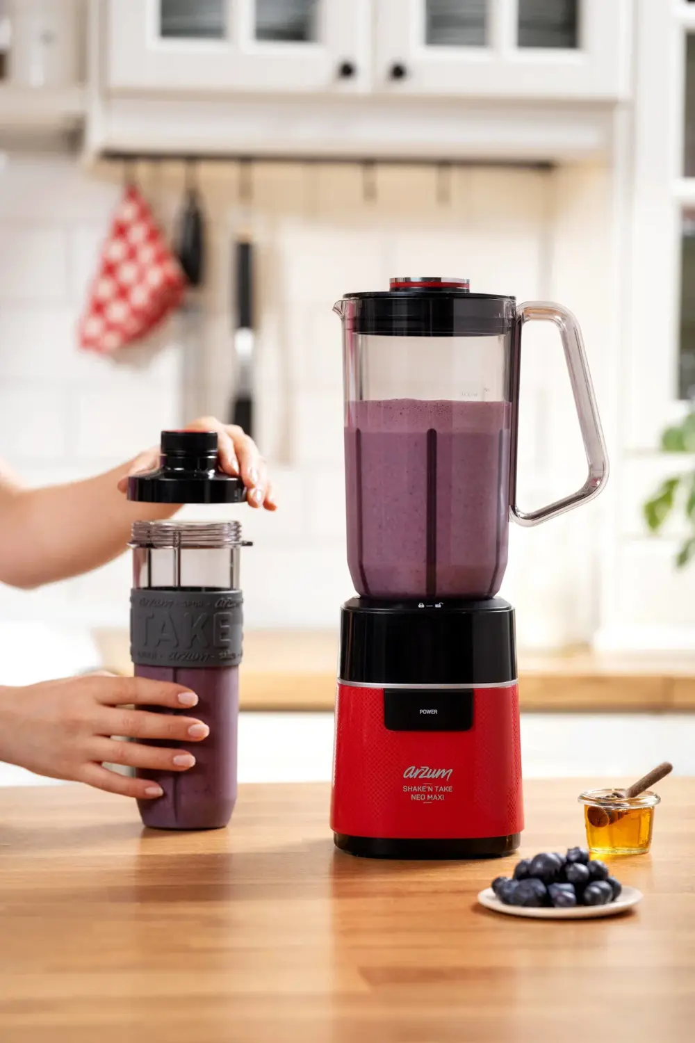 Shake'N Take Neo Maxi Sürahi Blender 1L Sürahi ve 570ml Şişe 500W