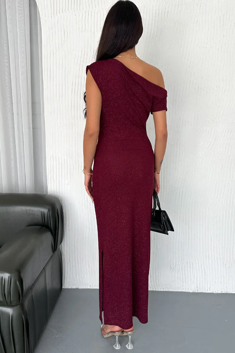 Shining Asimetrik Omuz Yırtmaçlı Simli Elbise