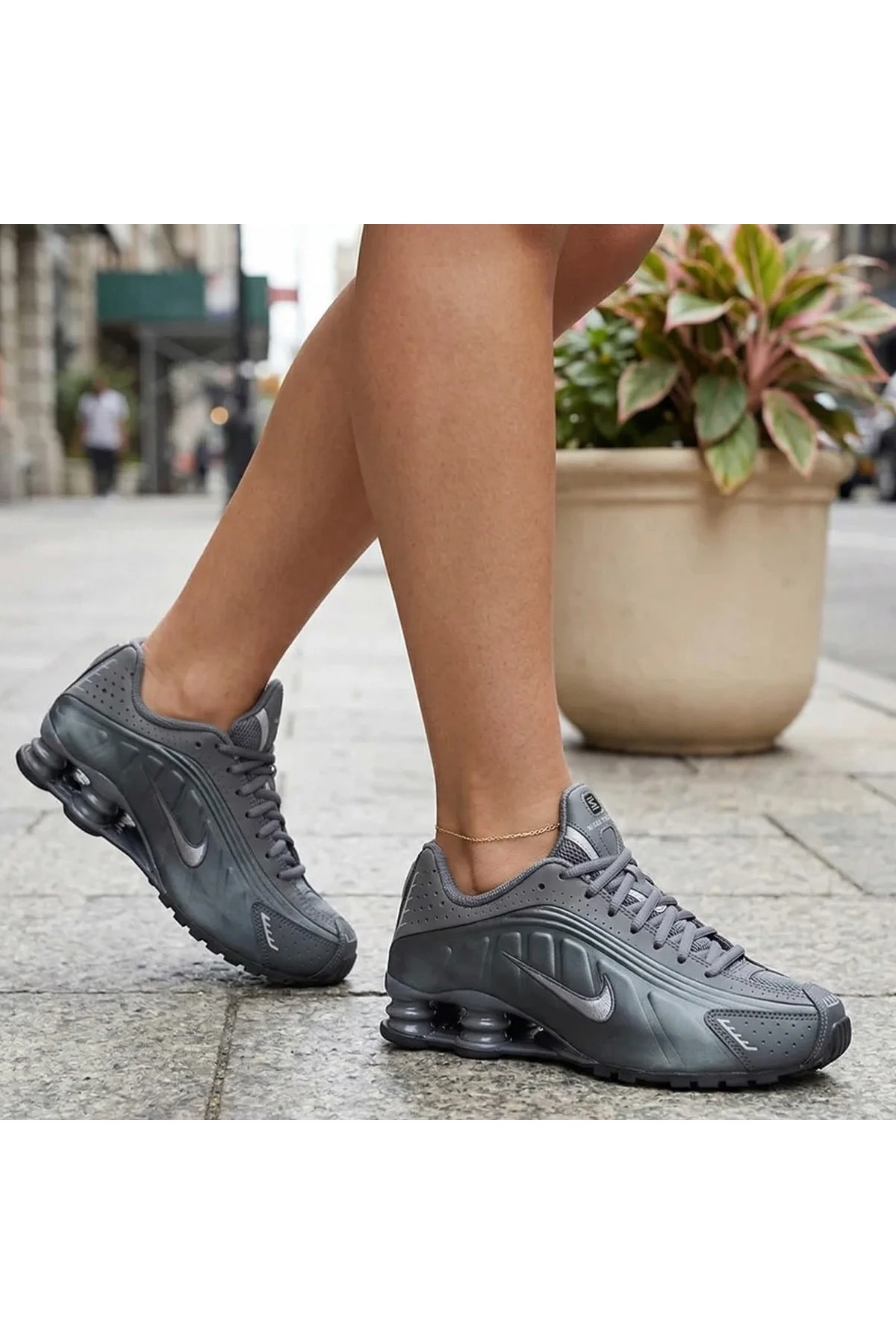 Shox R4 Older Kids Anthracite Çocuk Spor Ayakkabı | IO1911-060 | 