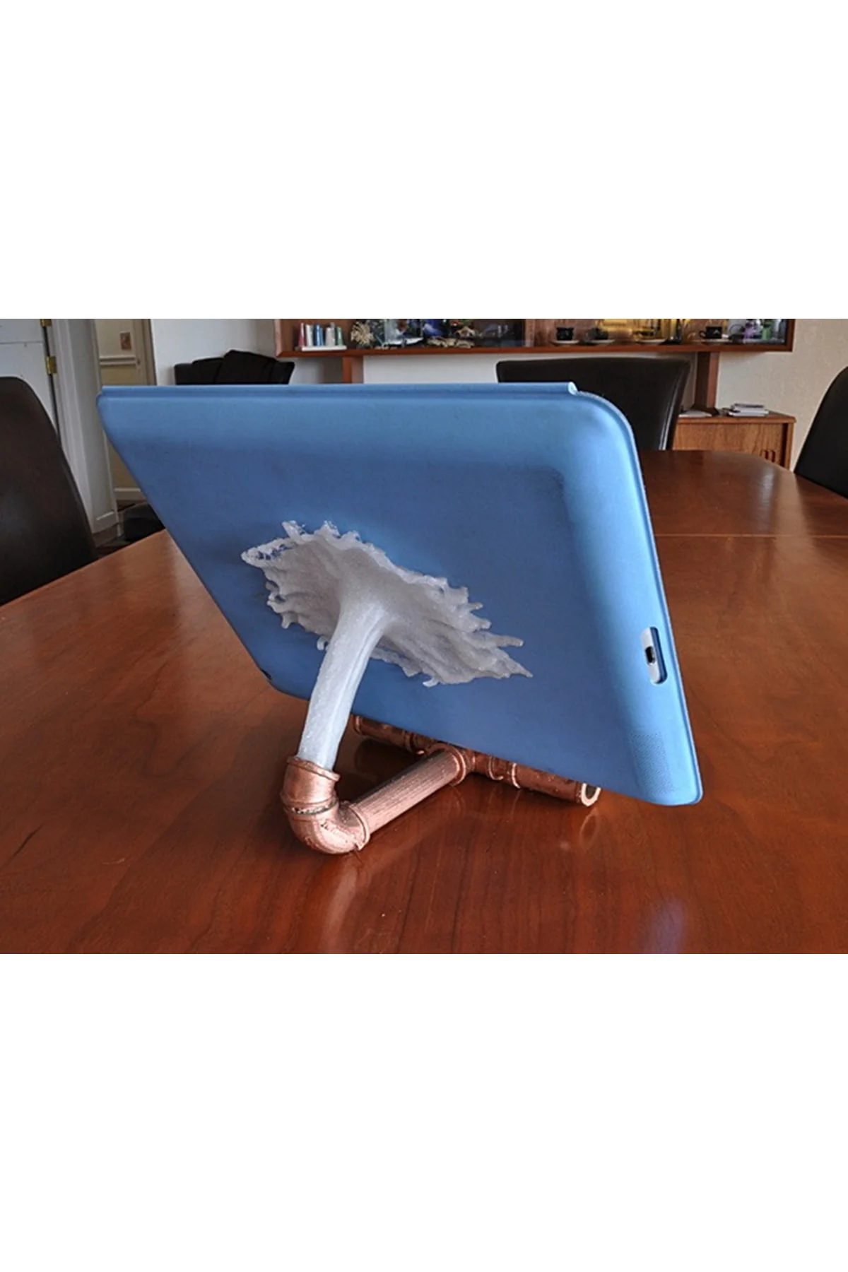 Sıçrayan Su Görünümlü Ipad Stand
