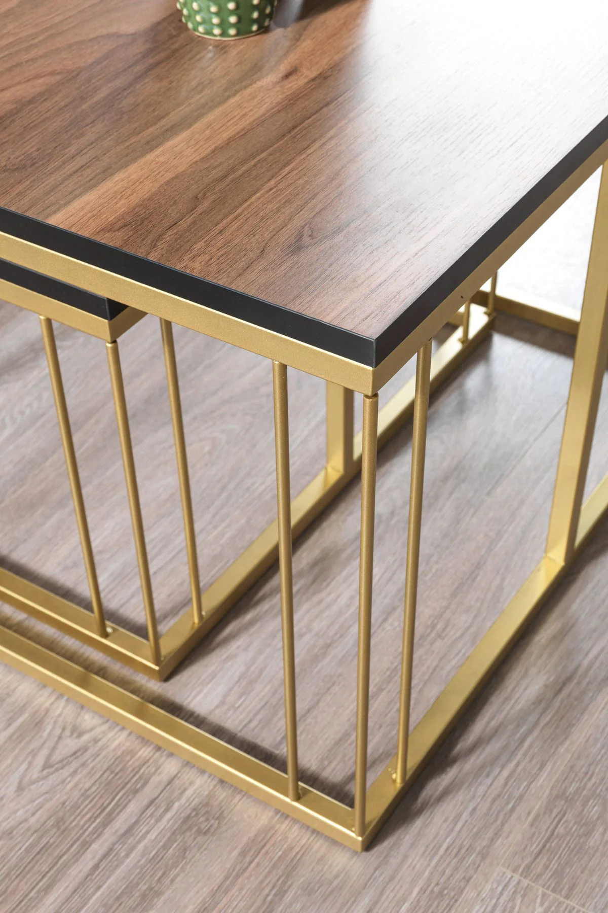 SİENA GOLD METAL AYAKLI CEVİZ ÜST TABLA ORTA SEHPA TAKIMI