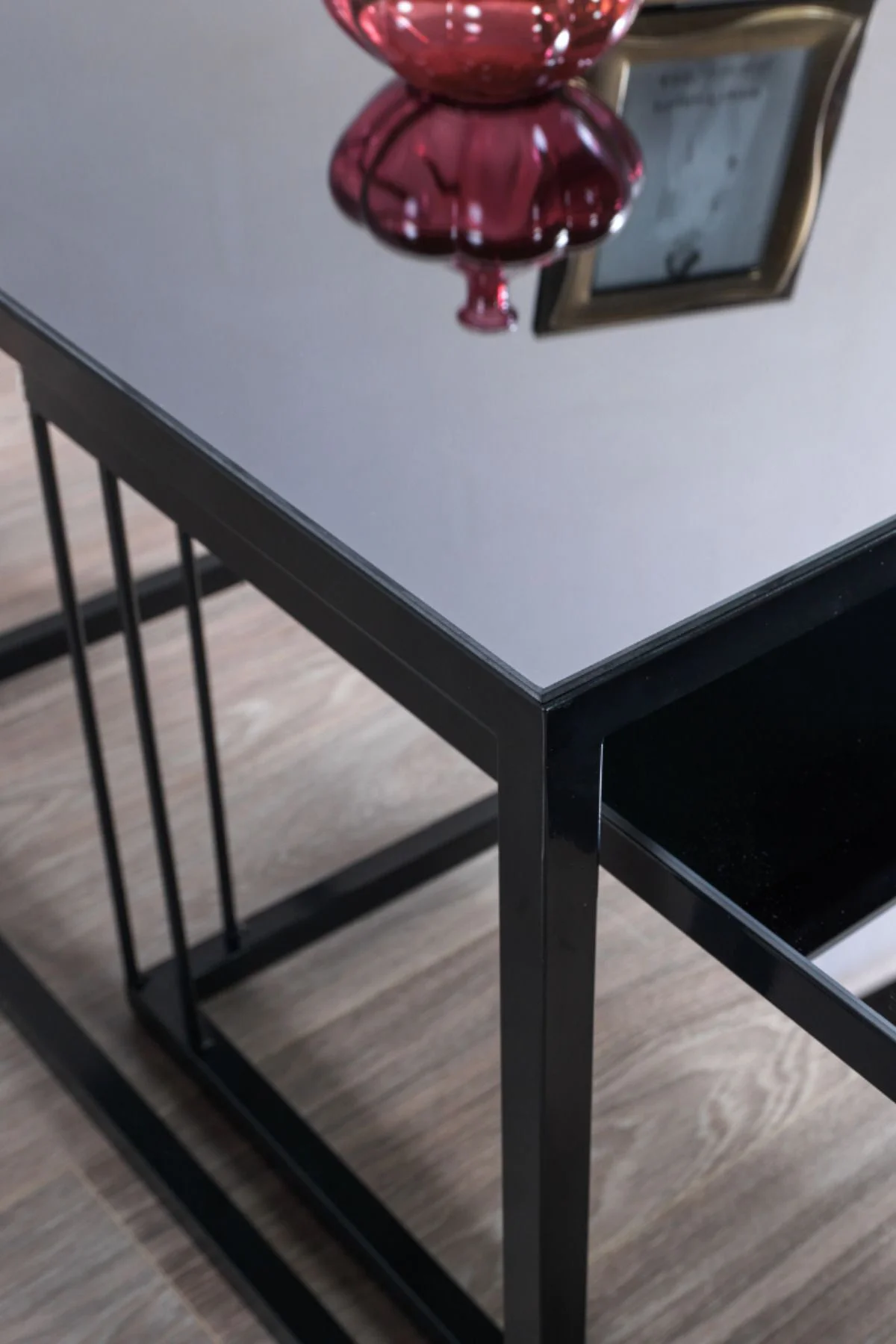 Siena Siyah Metal Ayaklı Füme Aynalı Orta Sehpa Takımı