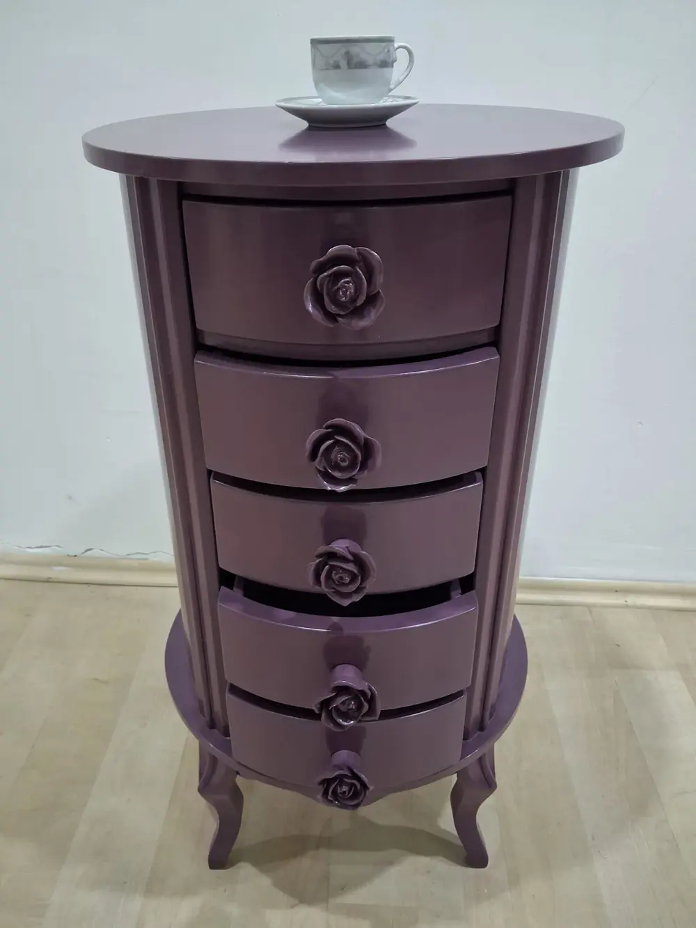 Şifonyer Şeker 90606 Aslan Lükens Model 5 Çekmece 1 Ad Parlak PEM Şifonyer Şeker 90606 Aslan Lükens Model 5 Çekmece 1 Ad Parlak PEM