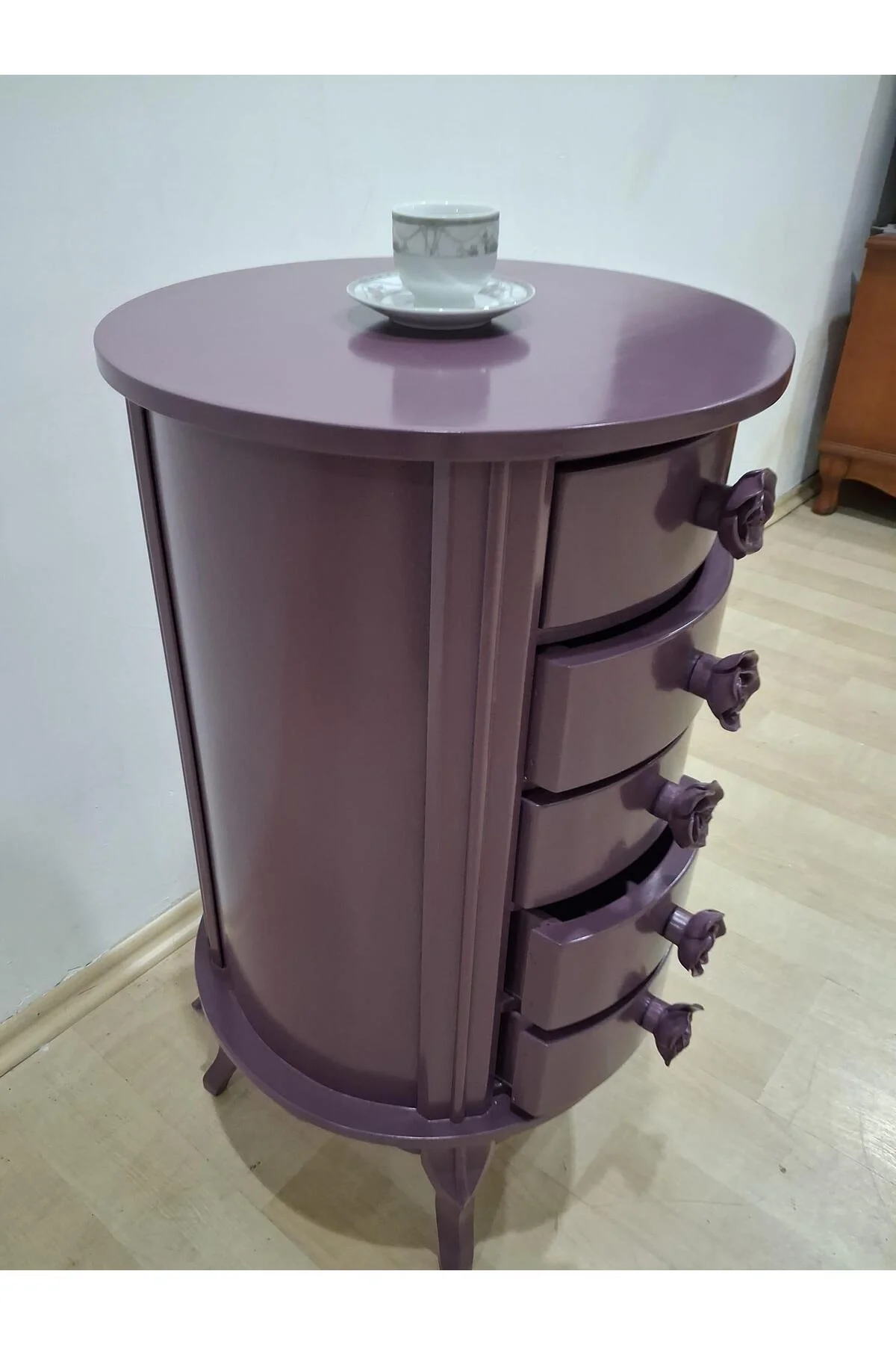 Şifonyer Şeker 90606 Aslan Lükens Model 5 Çekmece 1 Ad Parlak PEMBE Porselen Kulp Şifonyer Şeker 90606 Aslan Lükens Model 5 Çekmece 1 Ad Parlak PEMBE Porselen Kulp - Görsel 6
