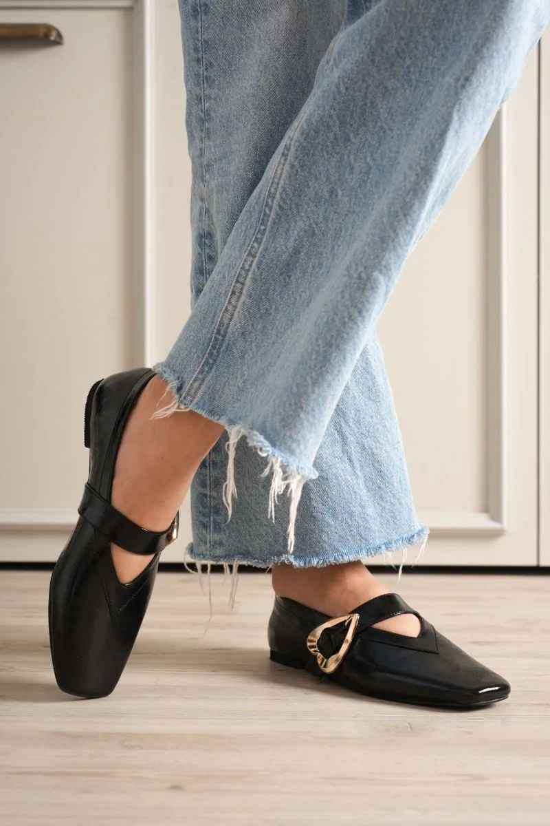 Signa Siyah Cilt Babet Ayakkabı