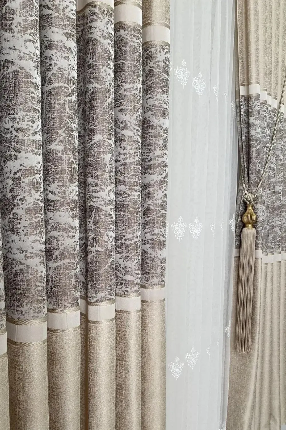 Şık Desenli Pano Fon Krem-Cappuccino (Tek Kanat+Aksesuar)