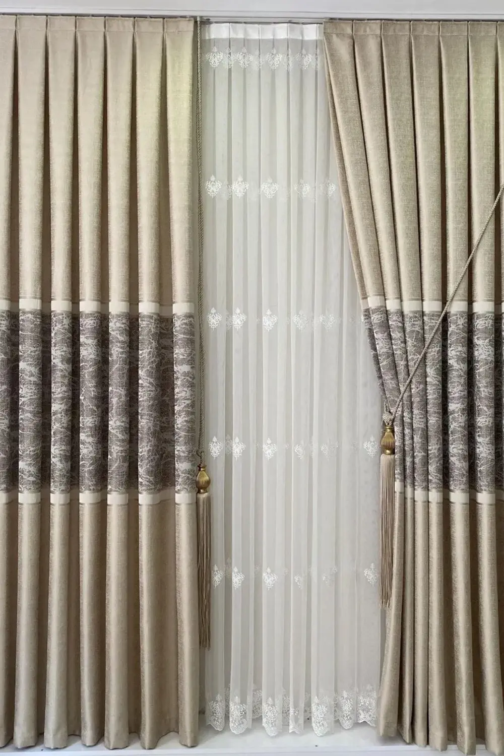 Şık Desenli Pano Fon Krem-Cappuccino (Tek Kanat+Aksesuar)