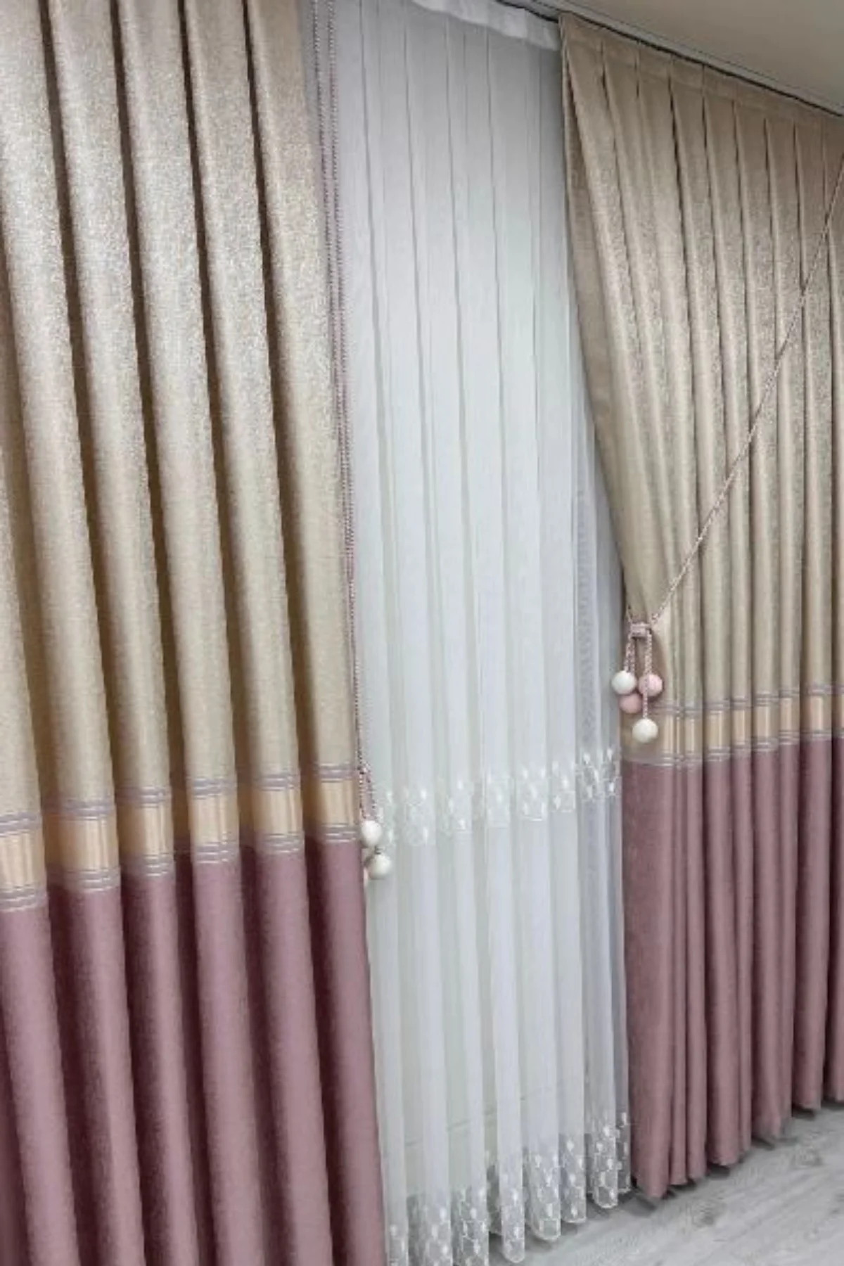 Şık Desenli Pano Fon Bej - Pembe (Tek Kanat+Aksesuar)