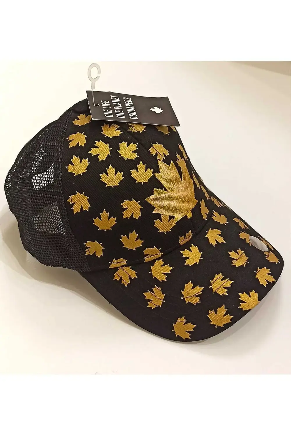 Şık Siyah Renkli ,Sarı Yaprak Yaldızlı Şapka