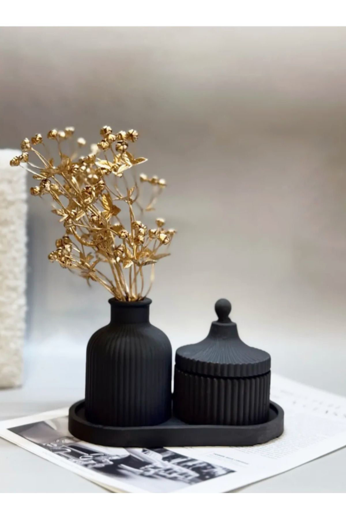 Şık Siyah Seramik Vazo ve Mumluk Seti – Modern & Minimalist Dekor