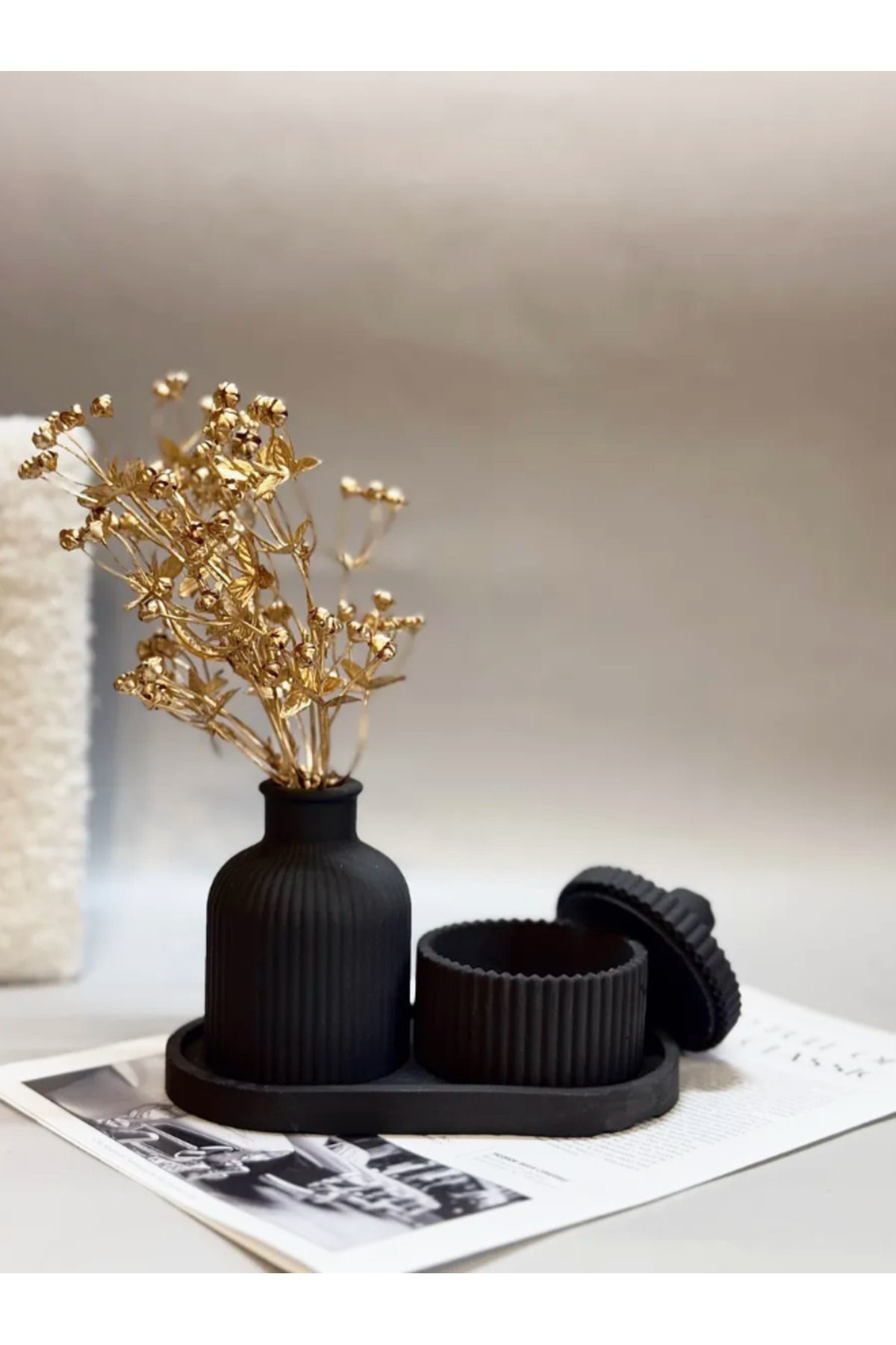 Şık Siyah Seramik Vazo ve Mumluk Seti – Modern & Minimalist Dekor
