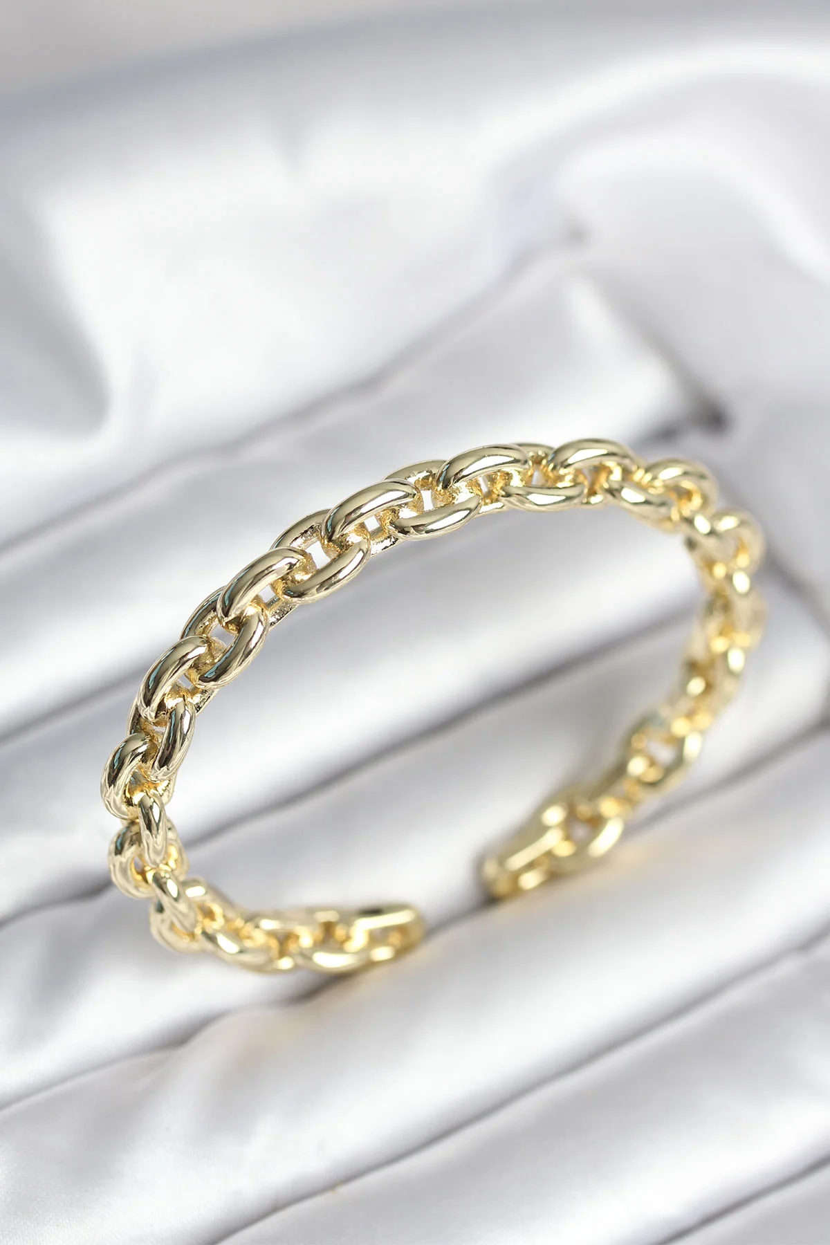 Şık Zincir Model Gold Renk Pirinç Kadın Bilekliği 5886