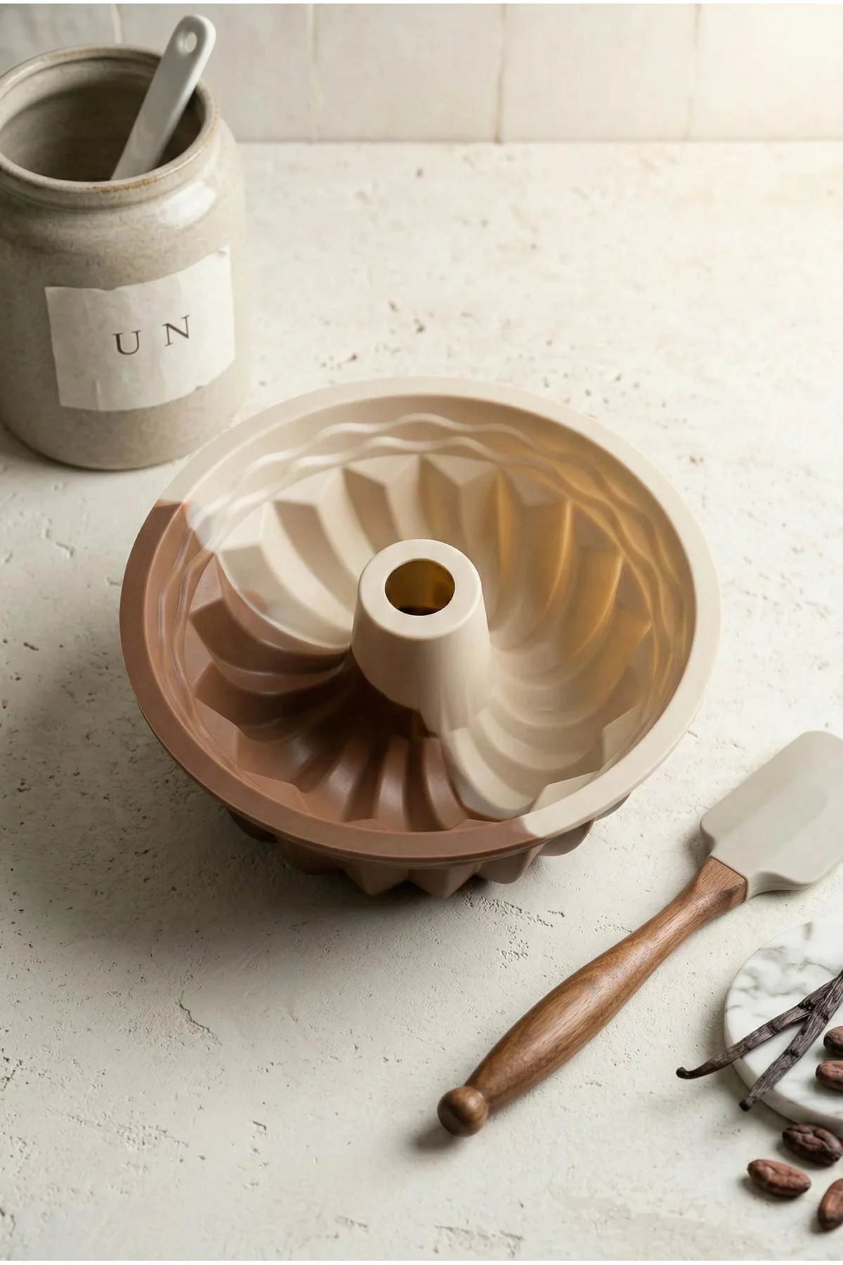 Silikon Dilimli Kek Kalıbı & Yapışmaz Isıya Dayanıklı Kek Pişirme Gereci (16 cm) Silikon Dilimli Kek Kalıbı & Yapışmaz Isıya Dayanıklı Kek Pişirme Gereci (16 cm)