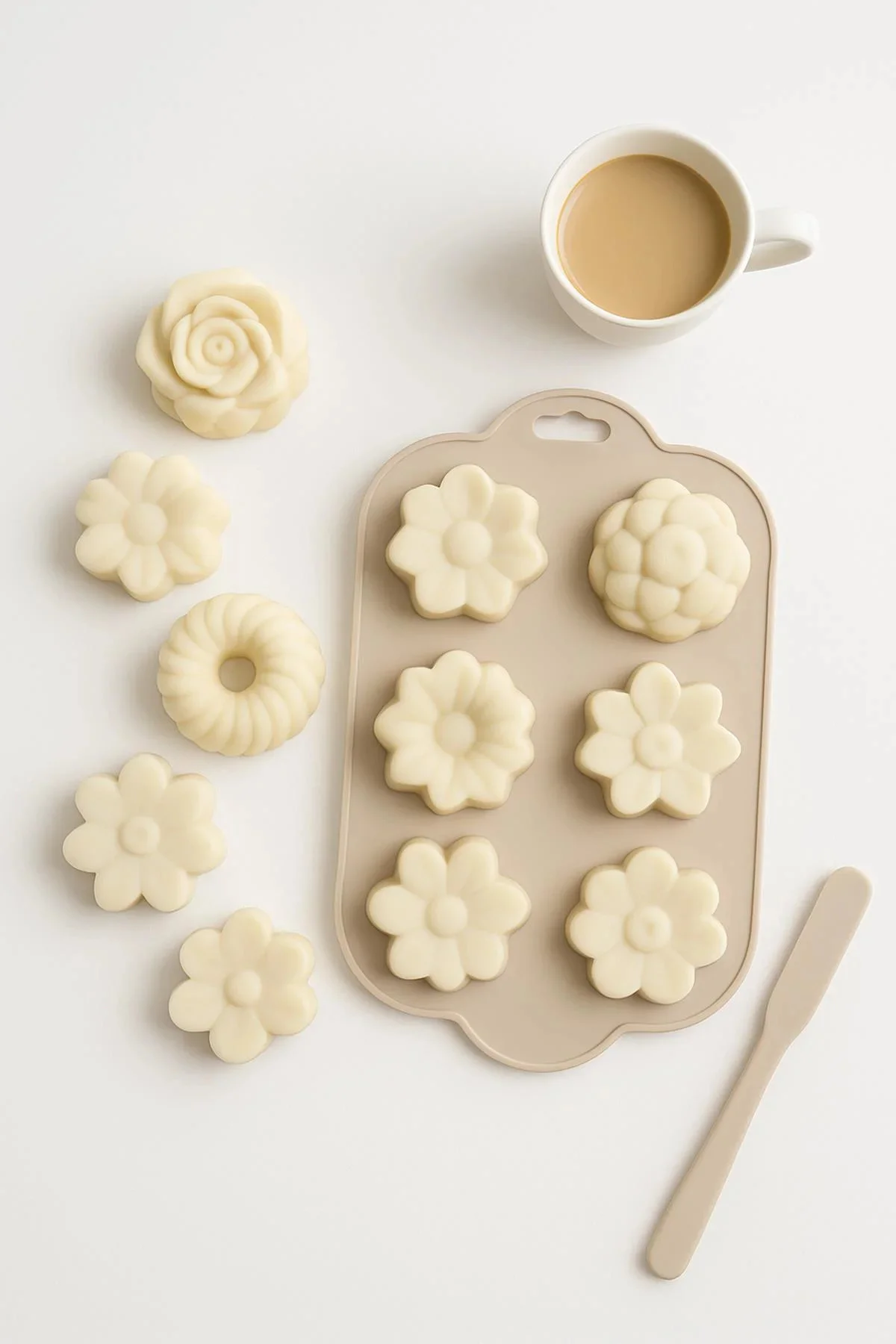 Silikon Kek ve Çikolata Kalıbı 6’lı Krem Renk Pasta Tatlı Muffin Kalıbı Silikon Kek ve Çikolata Kalıbı 6’lı Krem Renk Pasta Tatlı Muffin Kalıbı