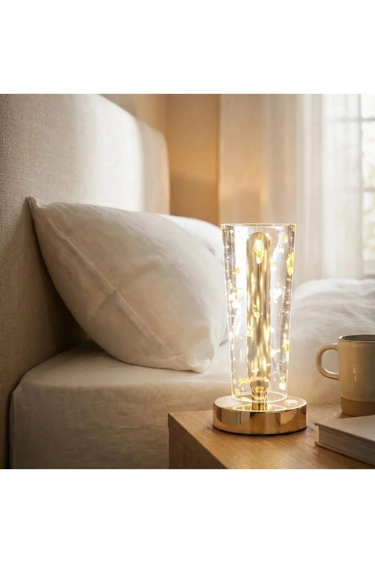 Silindirik Kristal Altın Toz Model LED Masa Lambası – Gold Tabanlı, Dokunmatik, 3 Renk Işık Modlu, Ş Silindirik Kristal Altın Toz Model LED Masa Lambası – Gold Tabanlı, Dokunmatik, 3 Renk Işık Modlu, Ş