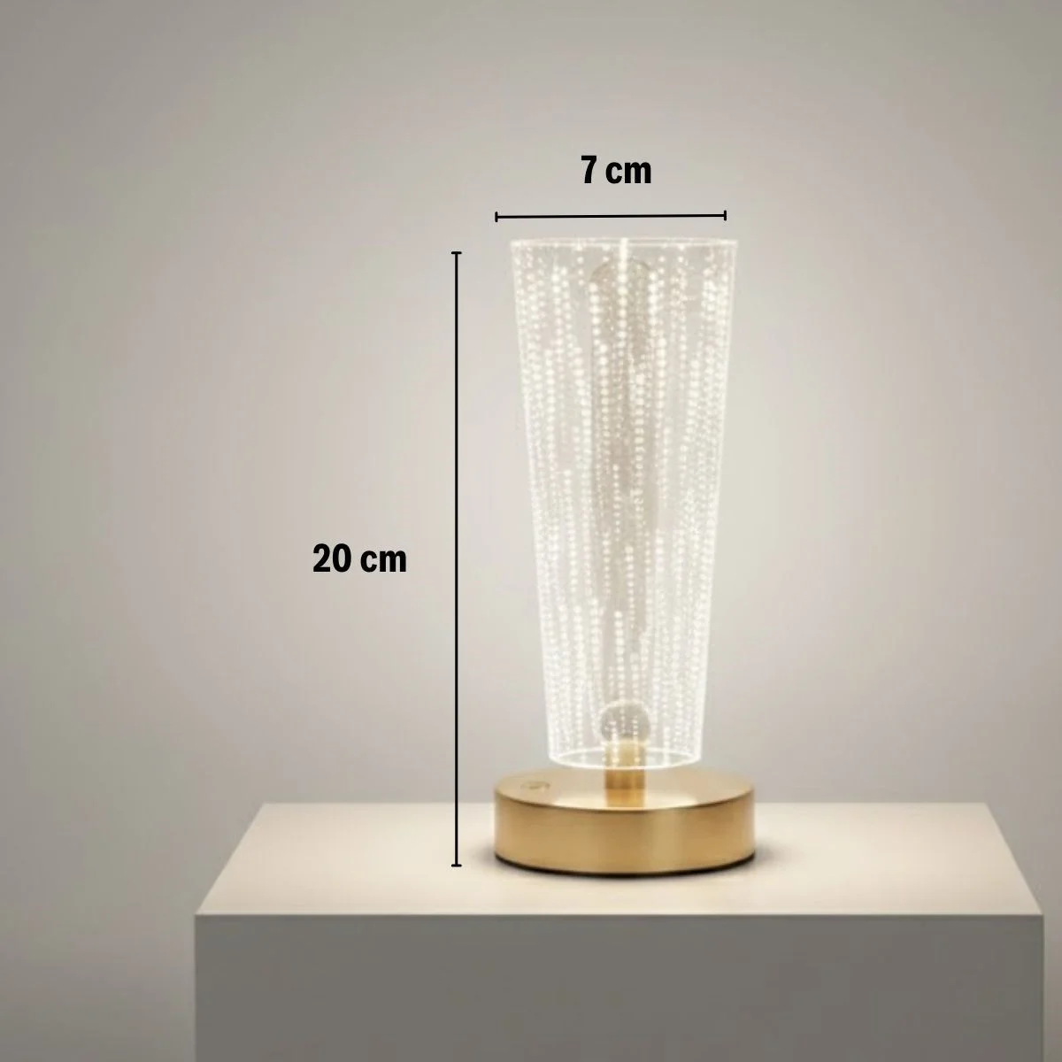 Silindirik Kristal Nokta Model LED Masa Lambası – Gold Tabanlı, Dokunmatik, 3 Renk Işık Modlu, Şarjlı Modern Dekoratif Gece Lambası Silindirik Kristal Nokta Model LED Masa Lambası – Gold Tabanlı, Dokunmatik, 3 Renk Işık Modlu, Şarjlı Modern Dekoratif Gece Lambası Fiyatı, Yorumları ve Özellikleri