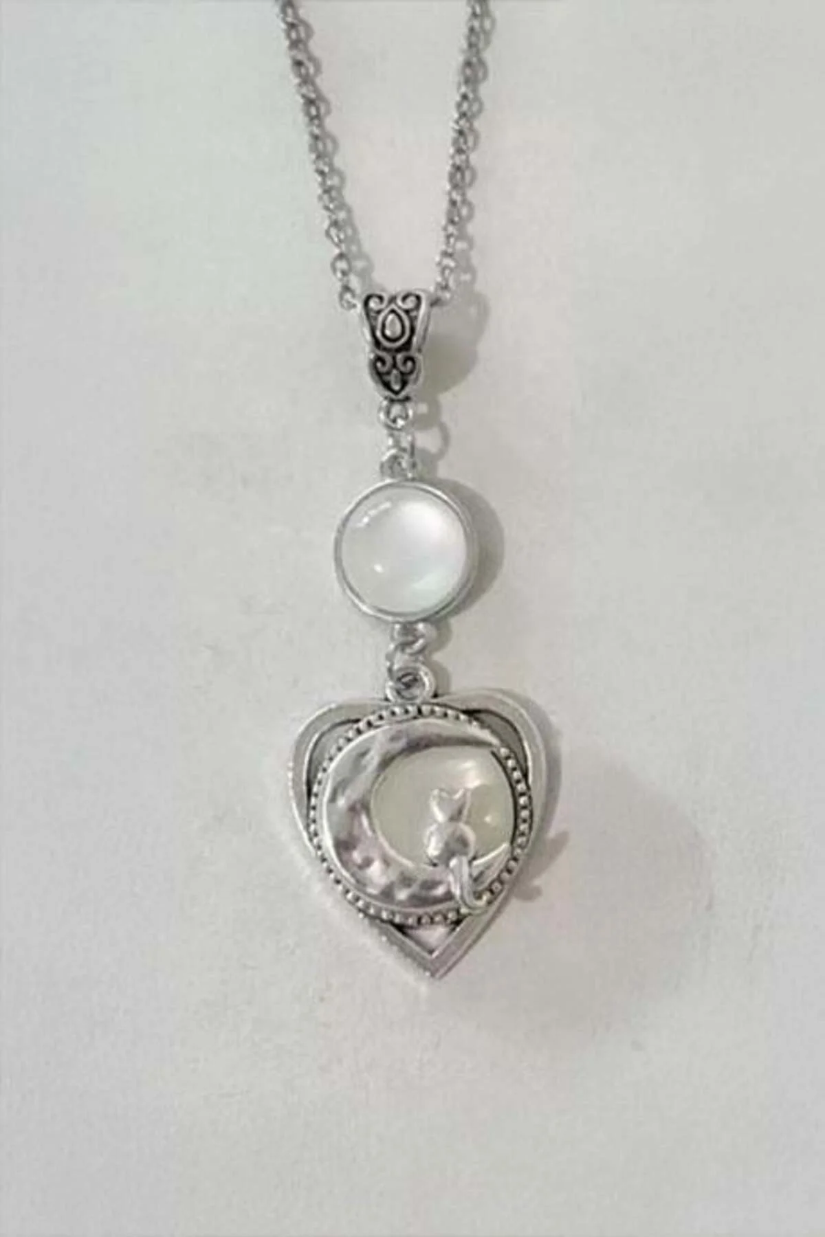 Silver Beyaz Moonstone Kalp Motifli Ay ve Kedi Detaylı Kolye