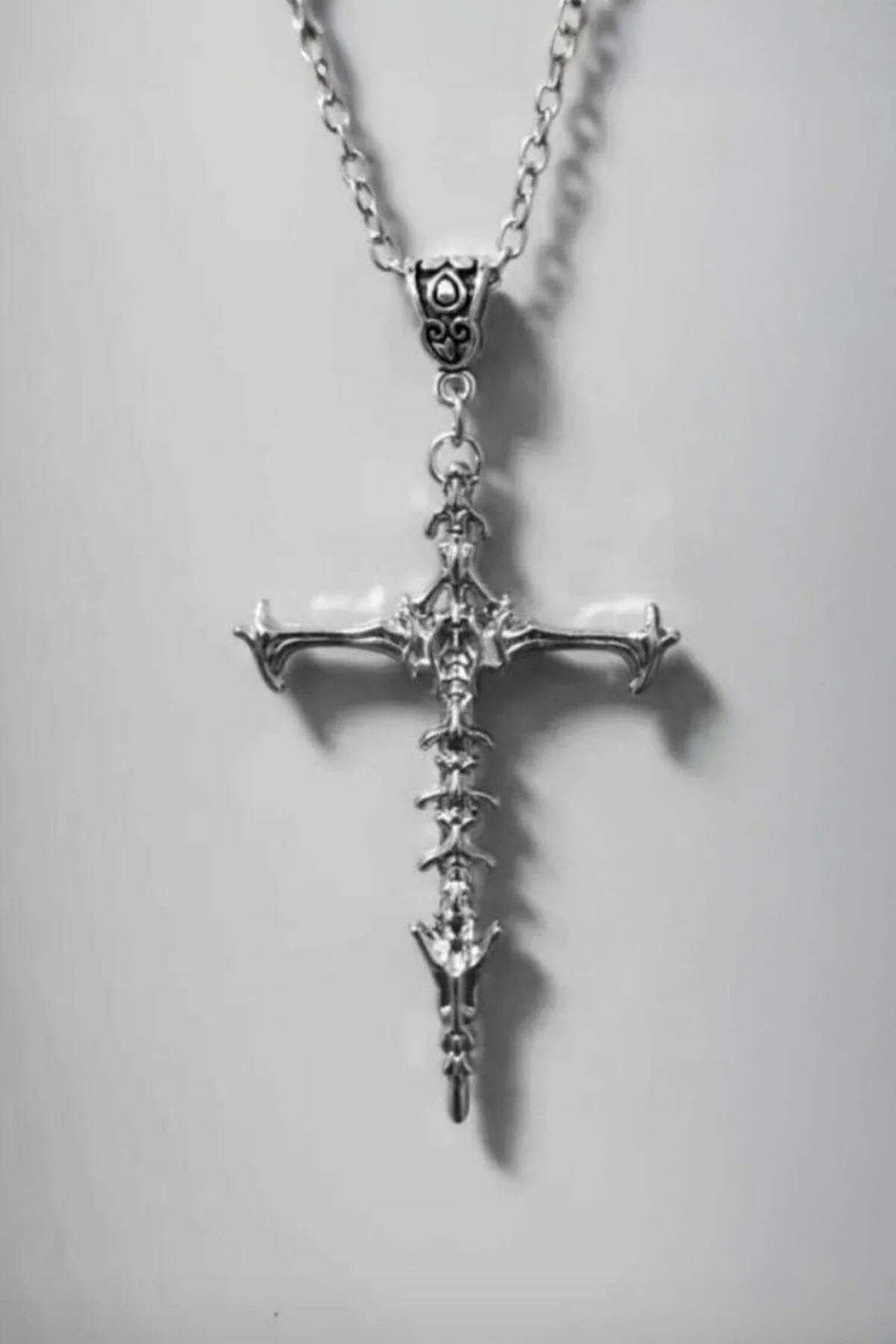 Silver Gotik İskelet Haç Kolye Silver Gotik İskelet Haç Kolye