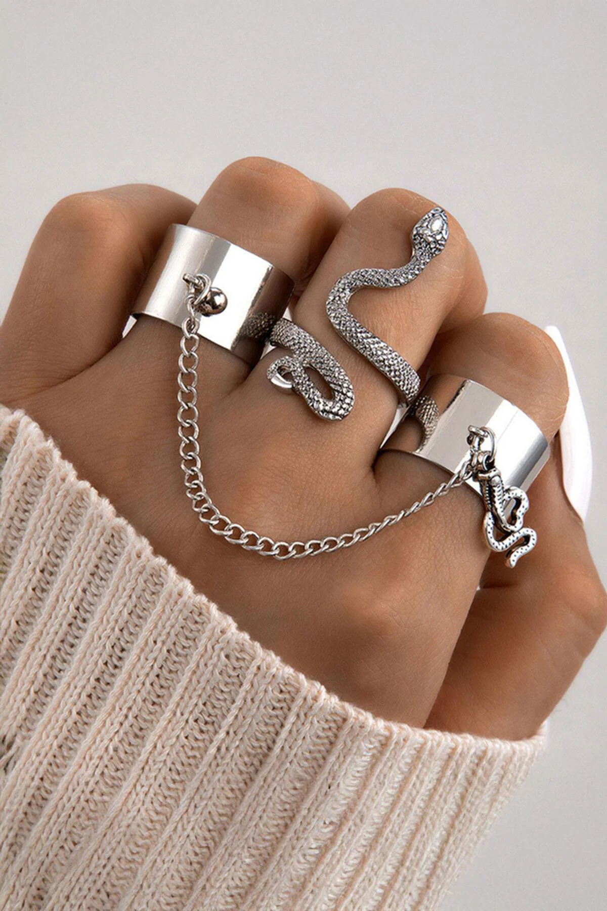 Silver Gotik Zincirli Yılan Figürlü Ayarlanabilir Yüzük