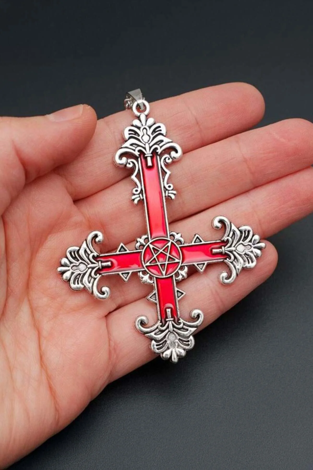 Silver Kırmızı Gotik Cross Pentagram Kolye Silver Kırmızı Gotik Cross Pentagram Kolye