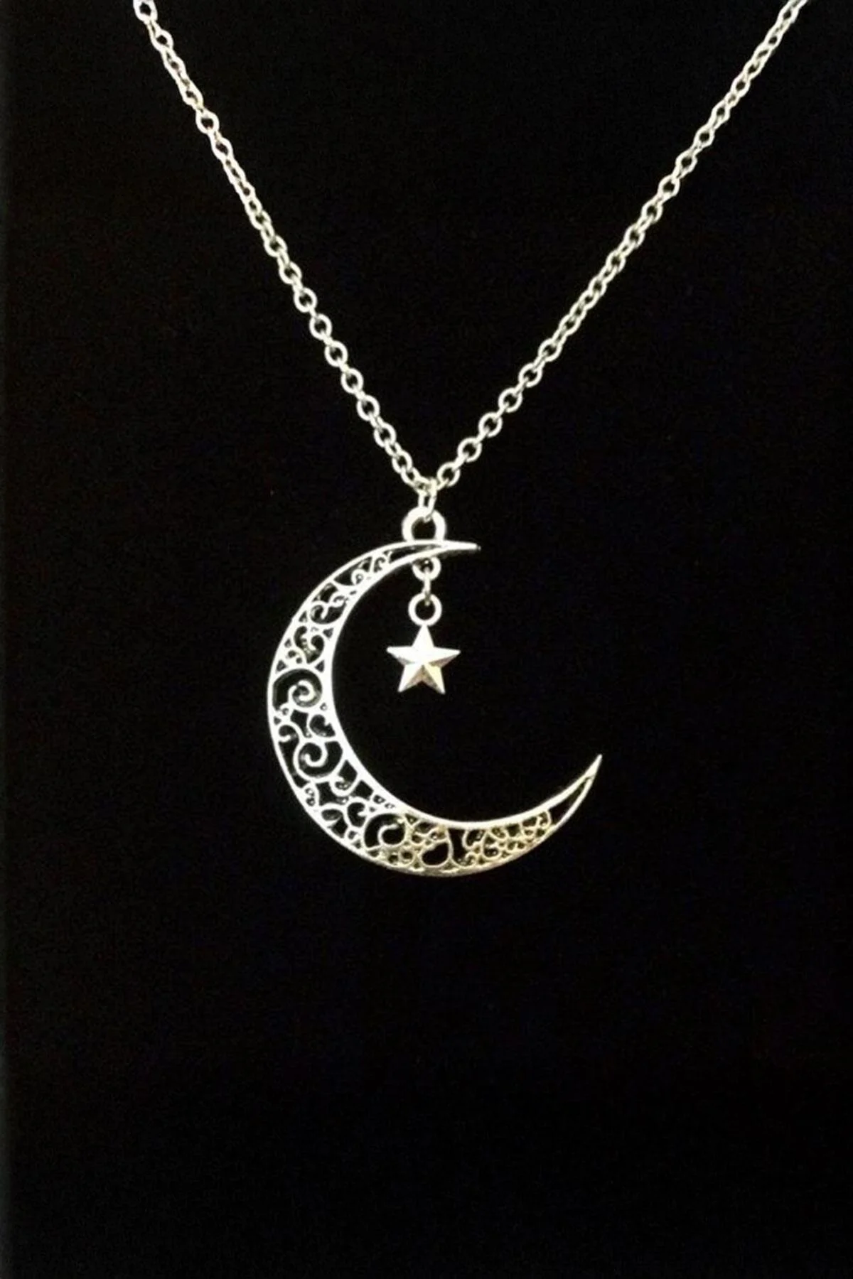 Silver Otantik Desenli Ay Yıldız Kolye