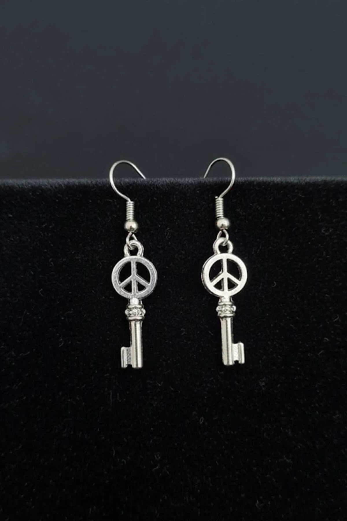 Silver Peace Key küpe