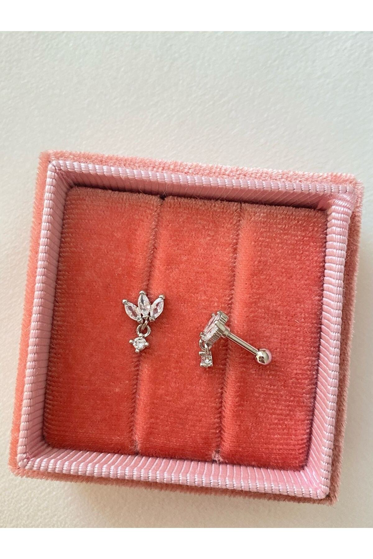 Silver Rengi Cerrahi Çelik Silver Üç Taşlı Tragus Kıkırdak Pierci