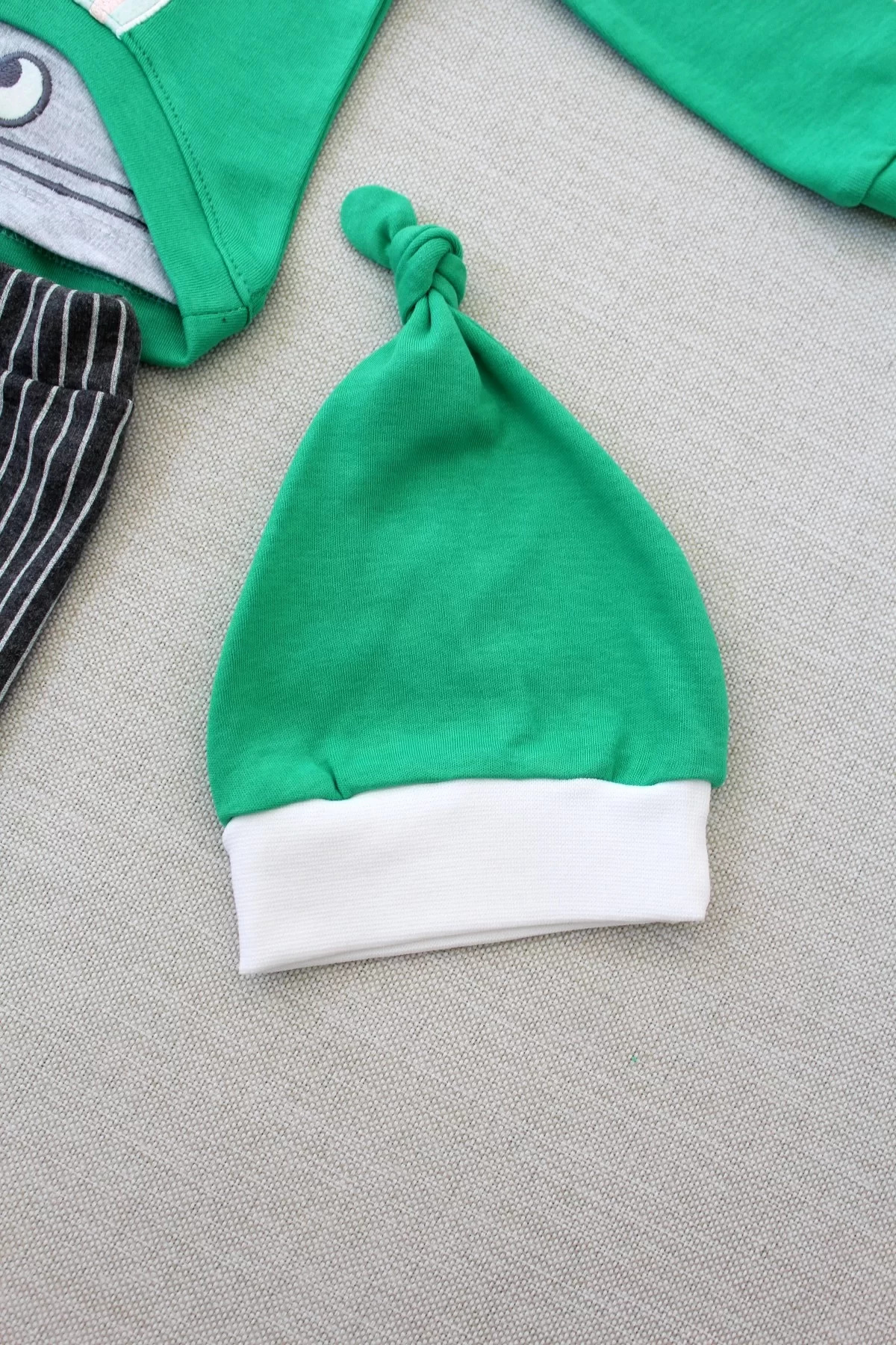 Shop58 Şımarık Tavşan Nakışlı Şapkalı Uzun Kollu Sweat 3Lü Kız-Erkek Beb