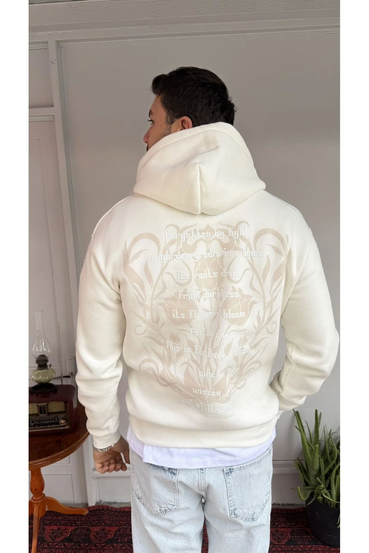 Sırt Baskılı Dark Garden Oversize Sweatshirt