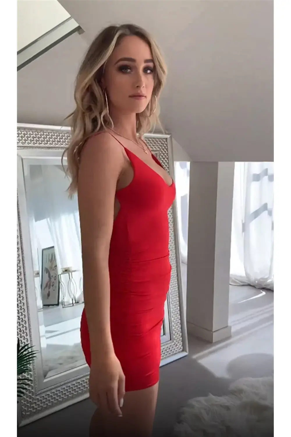 Pilelistore Sırt Dekolteli Kırmızı Mini Elbise