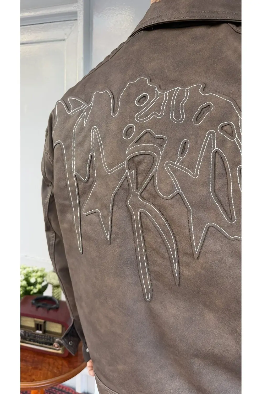 Sırt Nakış Detay Deri Ceket