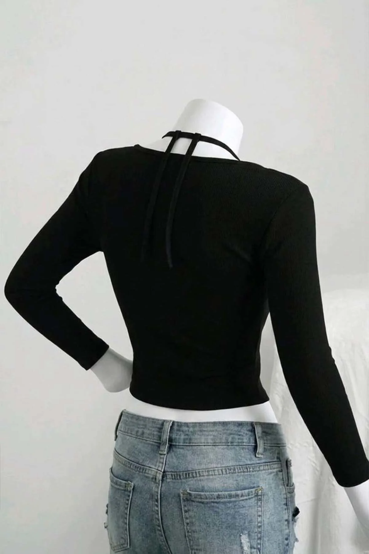 Siyah Bağlamalı Dantelli Ekli Gotik Y2K Uzun Kollu Crop Siyah Bağlamalı Dantelli Ekli Gotik Y2K Uzun Kollu Crop