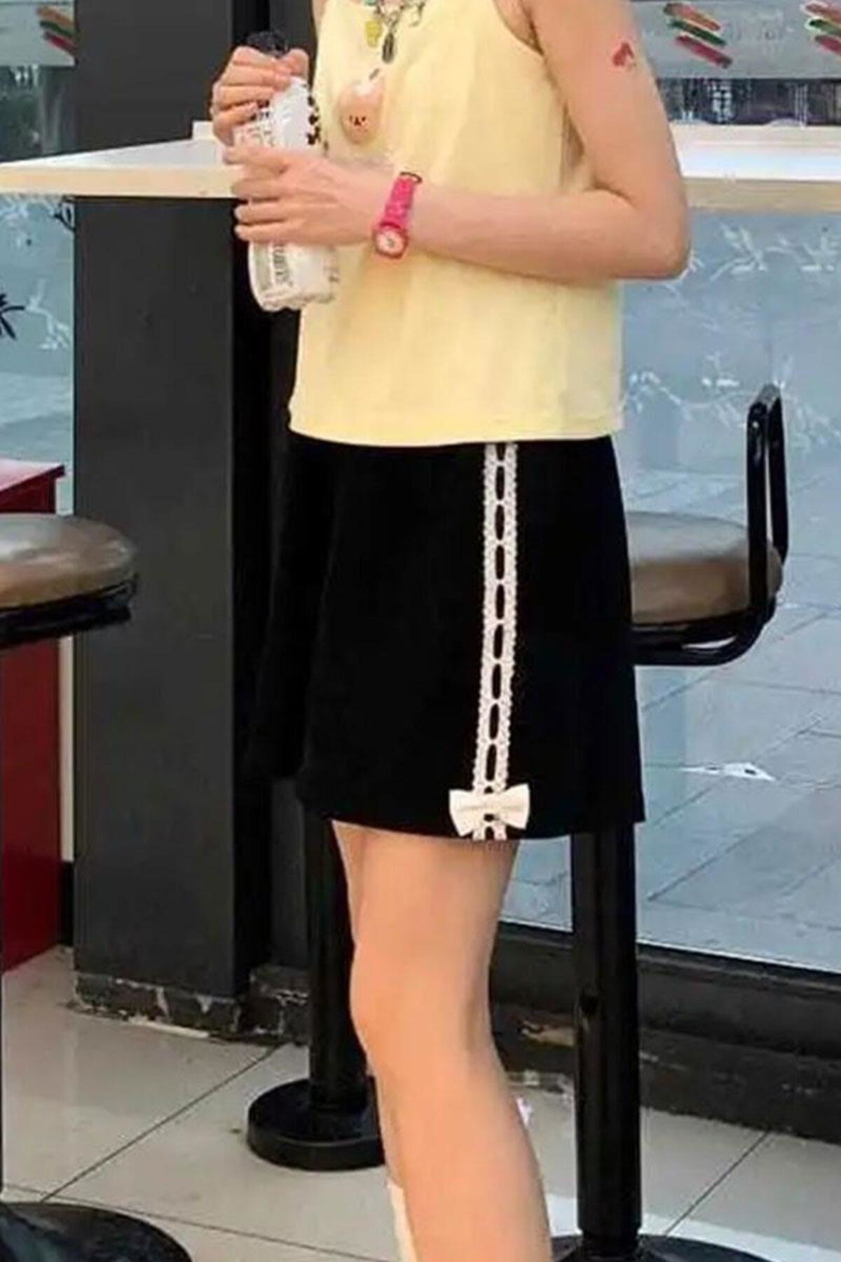 Köstebek Siyah Bej Şeritli Papyonlu Y2k Şort