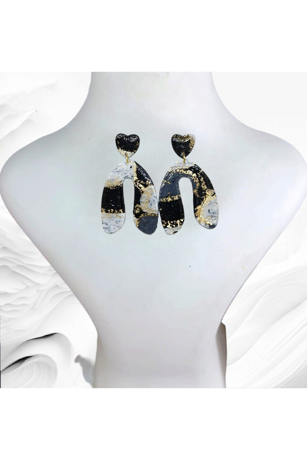 Siyah- Beyaz Aşkı Polimerkil El Yapımı Tasarım Küpe